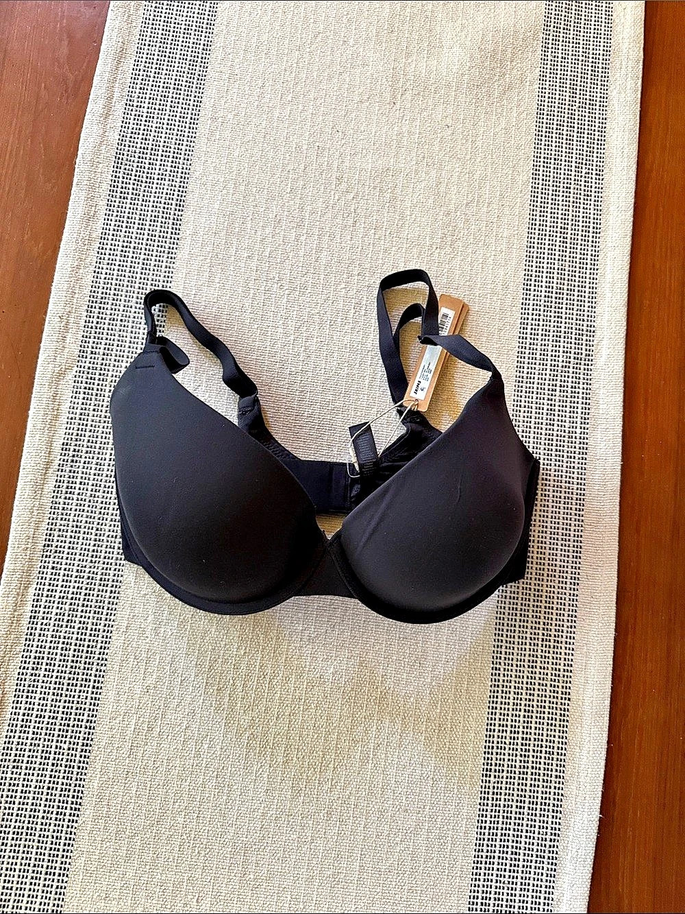 SKIMS *nwt* T Shirt Black Bra 34DD